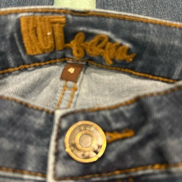 Kut from the cloth Women's Jeans
T1 - Picture 8 of 15